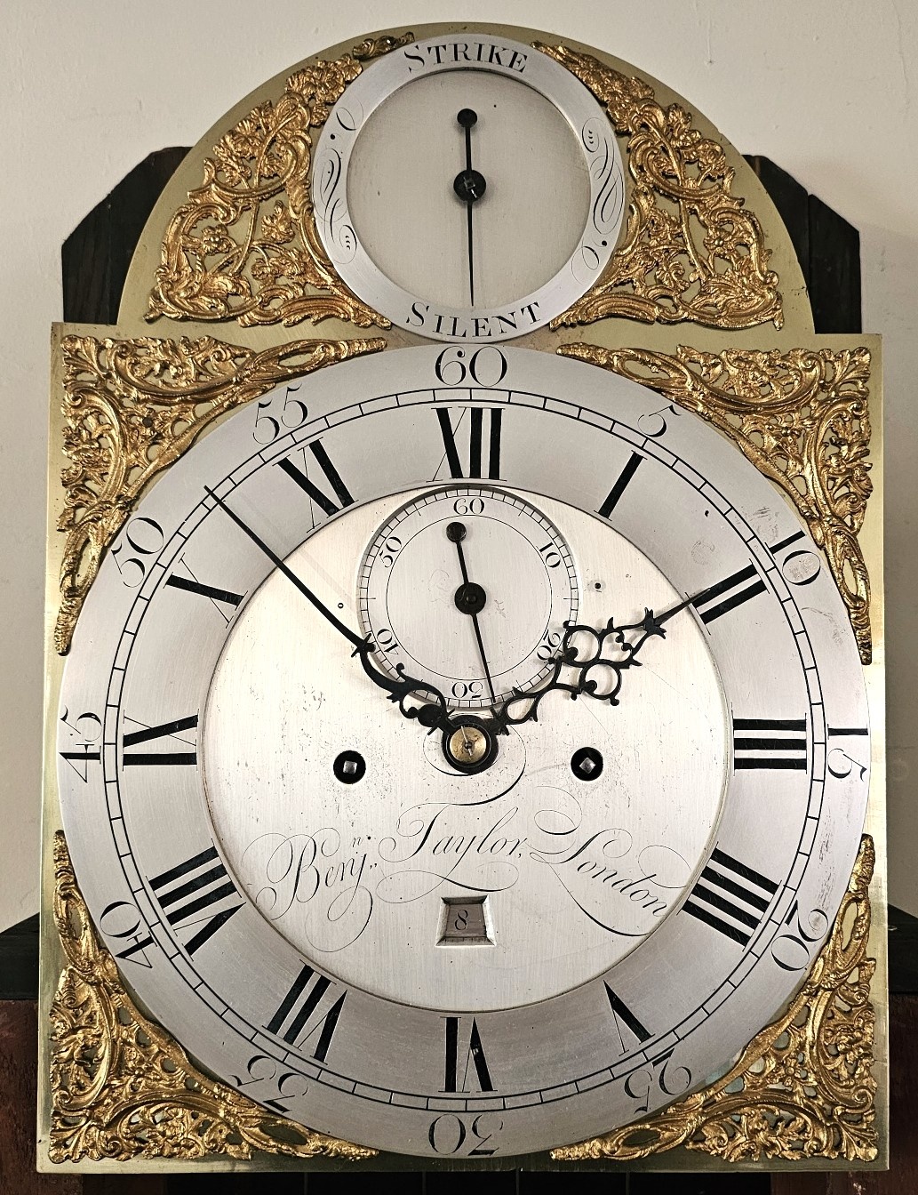 george-iii-mahogany-longcase-clock-by-benjamin-taylor dial detail