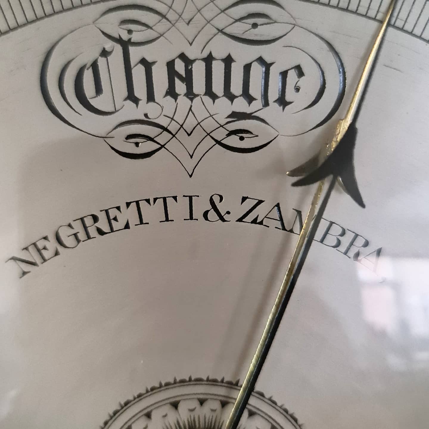 Negretti-Barometer case detail